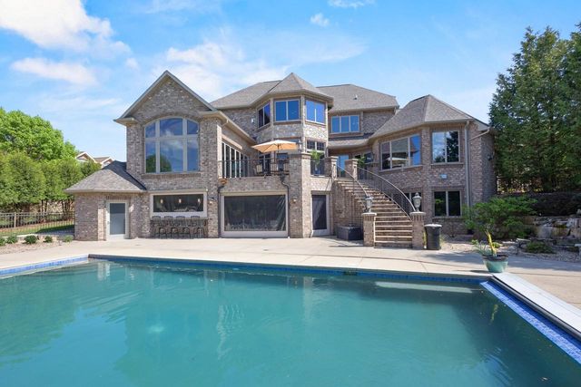 2828 E APPLE HILL BOULEVARD, Appleton, WI 54913