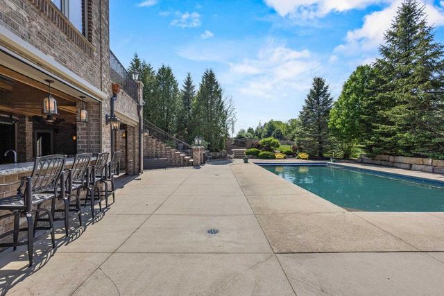 2828 E APPLE HILL BOULEVARD, Appleton, WI 54913