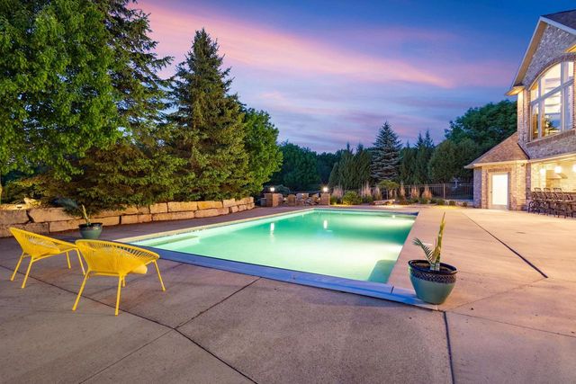 2828 E APPLE HILL BOULEVARD, Appleton, WI 54913