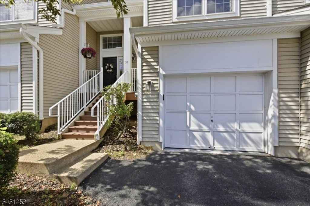 37 Woodmont Dr, Randolph Twp., NJ 07869 — photo 2