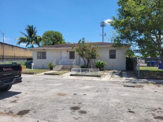 640 NW 77th St 1, Miami, FL 33150