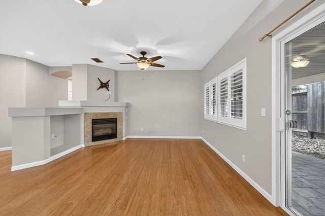 743 Moylegrove Ct, Folsom, CA 95630