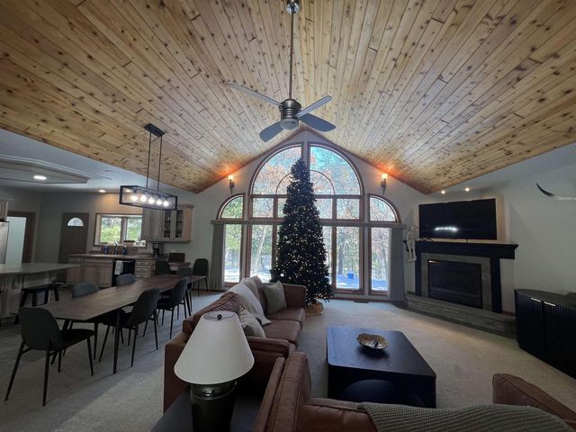 N6921 S Sandstone Drive, Mauston, WI 53948