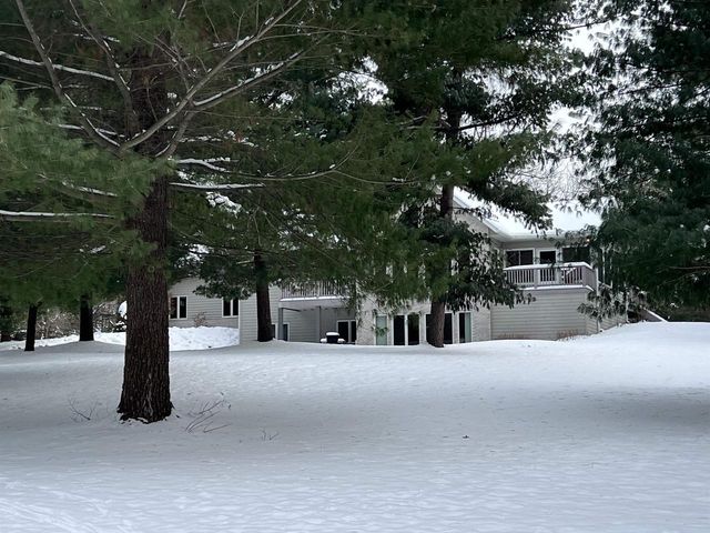 N6921 S Sandstone Drive, Mauston, WI 53948