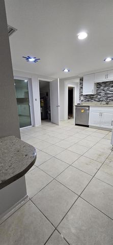 21440 MIDWAY BOULEVARD, Port Charlotte, FL 33952