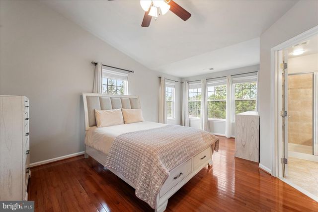 12761 STONE LINED CIR, Lake Ridge, VA 22192