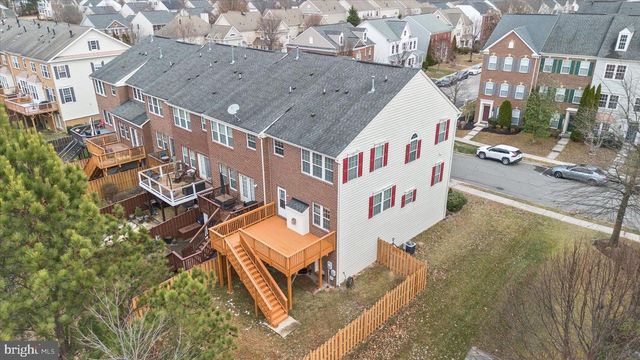 12761 STONE LINED CIR, Lake Ridge, VA 22192