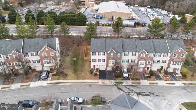 12761 STONE LINED CIR, Lake Ridge, VA 22192