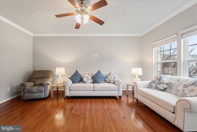 12761 STONE LINED CIR, Lake Ridge, VA 22192