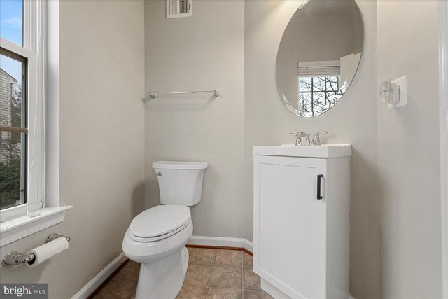 12761 STONE LINED CIR, Lake Ridge, VA 22192