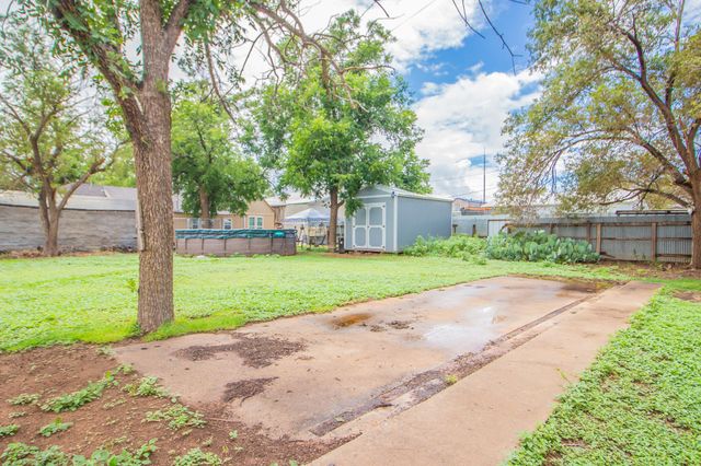 1501 8th Street, Levelland, TX 79336