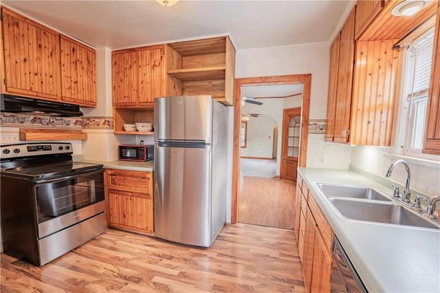 2022 8th Street, Eau Claire, WI 54703