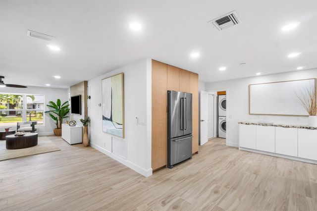 2634 SW 5th Street, Boynton Beach, FL 33435