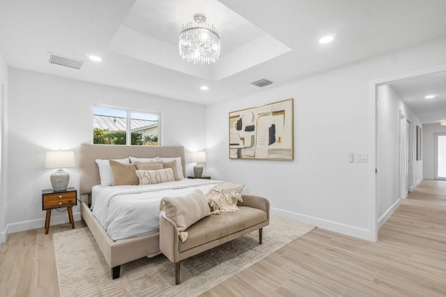 2634 SW 5th Street, Boynton Beach, FL 33435