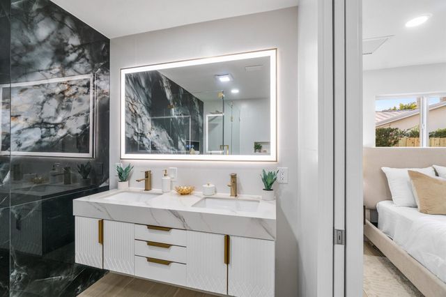 2634 SW 5th Street, Boynton Beach, FL 33435