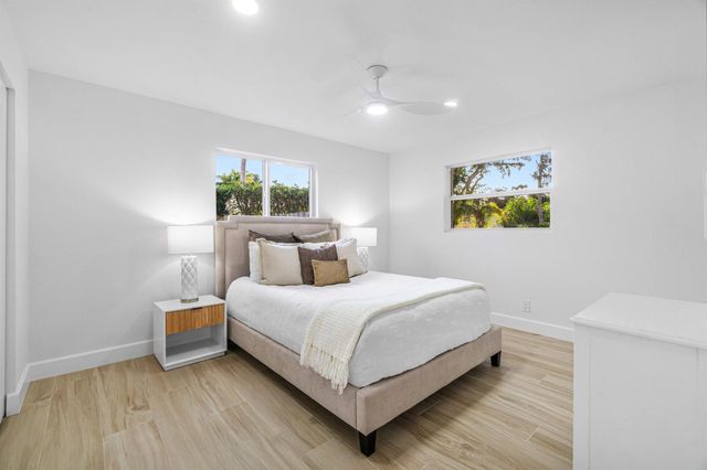 2634 SW 5th Street, Boynton Beach, FL 33435