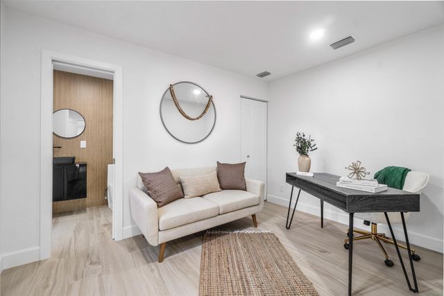 2634 SW 5th Street, Boynton Beach, FL 33435