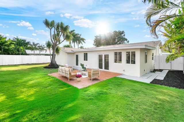 2634 SW 5th Street, Boynton Beach, FL 33435