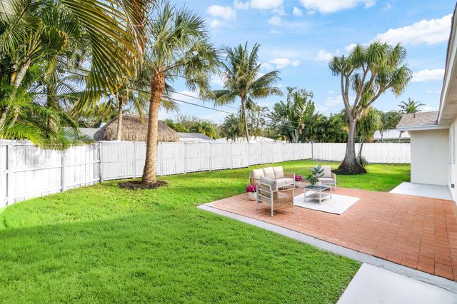 2634 SW 5th Street, Boynton Beach, FL 33435