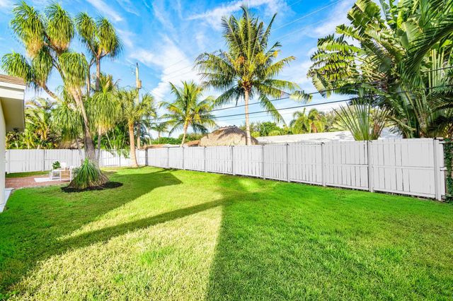 2634 SW 5th Street, Boynton Beach, FL 33435