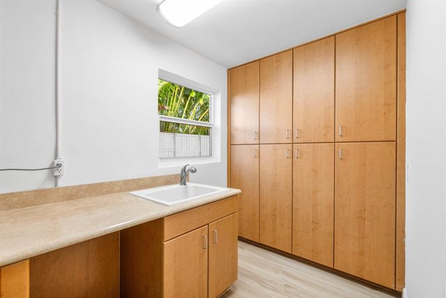 2634 SW 5th Street, Boynton Beach, FL 33435