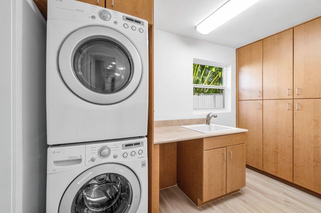 2634 SW 5th Street, Boynton Beach, FL 33435