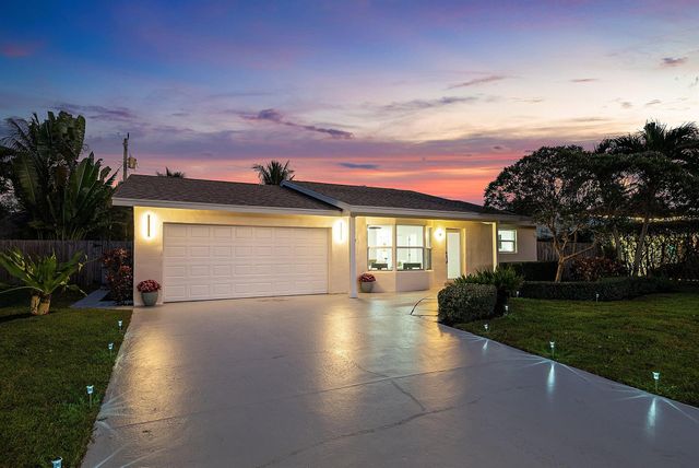 2634 SW 5th Street, Boynton Beach, FL 33435