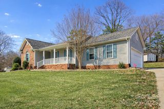 125 Fritzvon Drive, Mount Pleasant, NC 28124