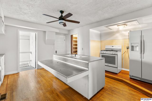 511 Poppleton Avenue, Omaha, NE 68108