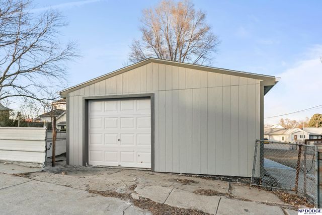 511 Poppleton Avenue, Omaha, NE 68108