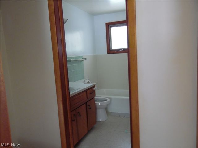 210 Clara Court, Louisville, OH 44641