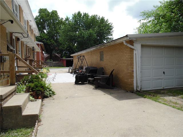 210 Clara Court, Louisville, OH 44641
