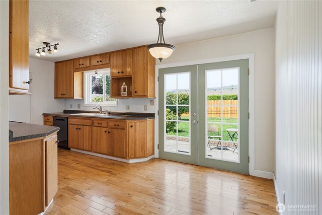 2570 Taylor Avenue, Longview, WA 98632