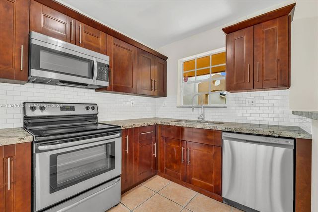 4916 SW 154th Ave, Miami, FL 33185