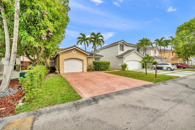 4916 SW 154th Ave, Miami, FL 33185