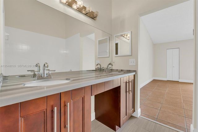 4916 SW 154th Ave, Miami, FL 33185