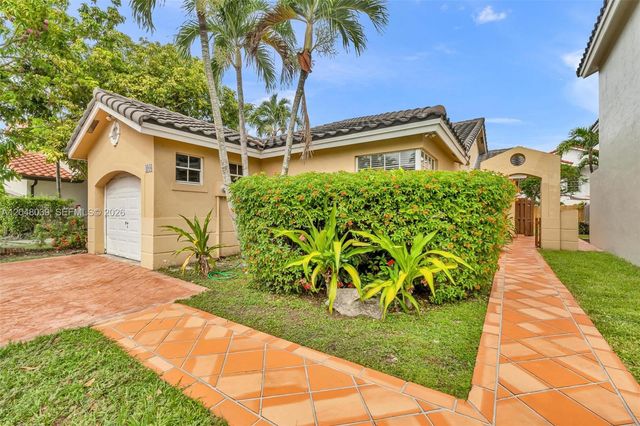 4916 SW 154th Ave, Miami, FL 33185