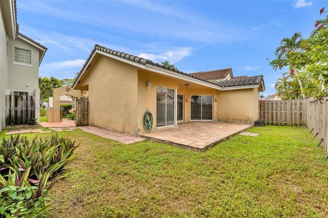 4916 SW 154th Ave, Miami, FL 33185