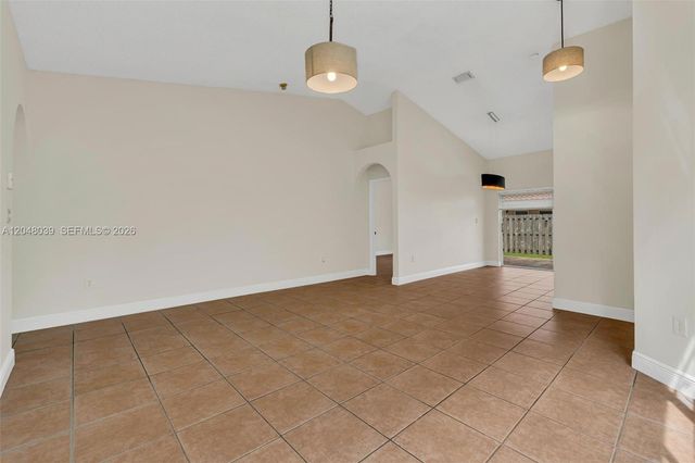 4916 SW 154th Ave, Miami, FL 33185