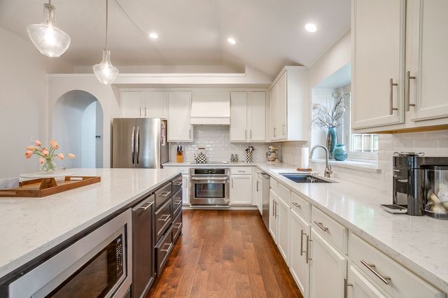 6405 Creekdale Drive, The Colony, TX 75056