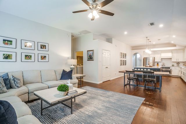 6405 Creekdale Drive, The Colony, TX 75056