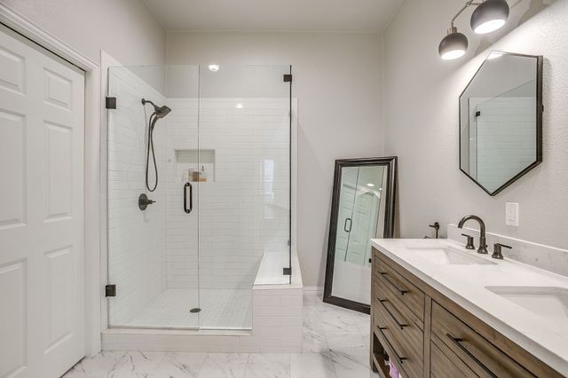 6405 Creekdale Drive, The Colony, TX 75056