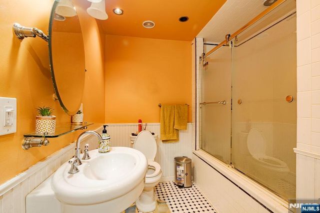 64 Century Road, Paramus, NJ 07652