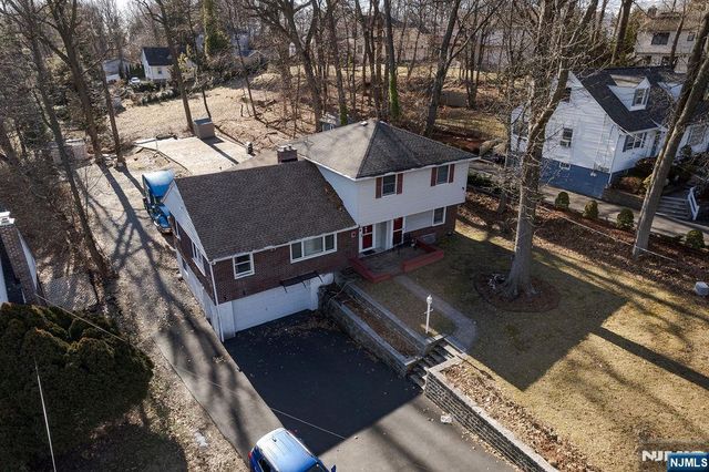 64 Century Road, Paramus, NJ 07652