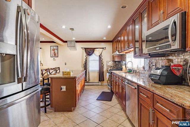 64 Century Road, Paramus, NJ 07652