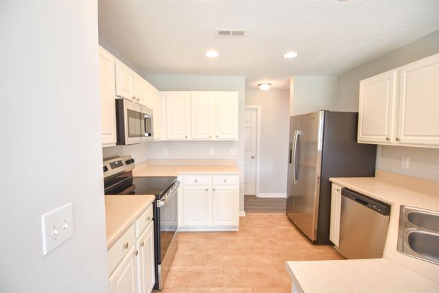 225 Kittiwake Lane, Boiling Springs, SC 29316