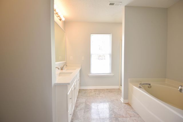 225 Kittiwake Lane, Boiling Springs, SC 29316