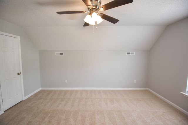 225 Kittiwake Lane, Boiling Springs, SC 29316