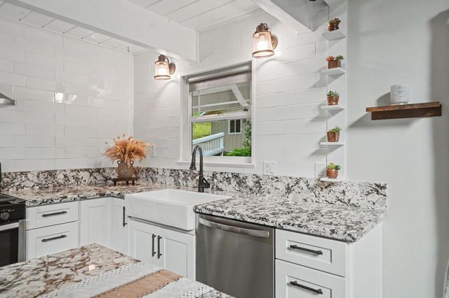 16425 Carolyn Way, Pioneer, CA 95666