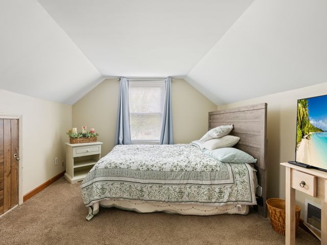 37127 N Hillside Drive, Lake Villa, IL 60046